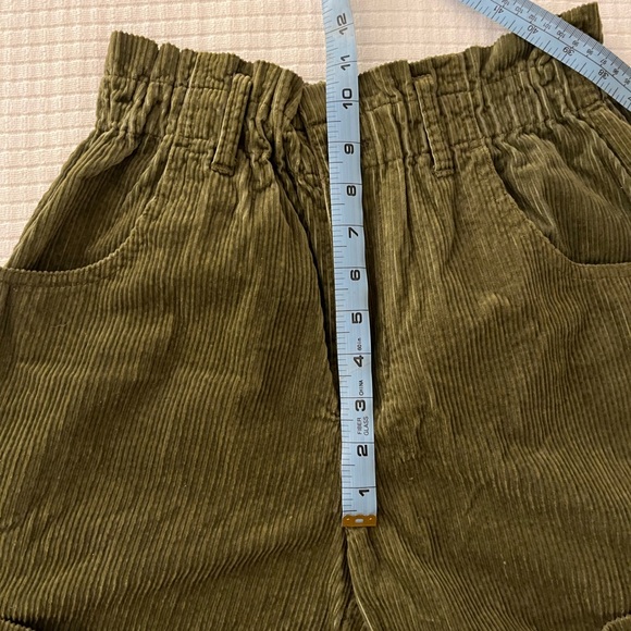 Madewell Corduroy Pull-On Paperbag Shorts in Olive - Picture 9 of 13
